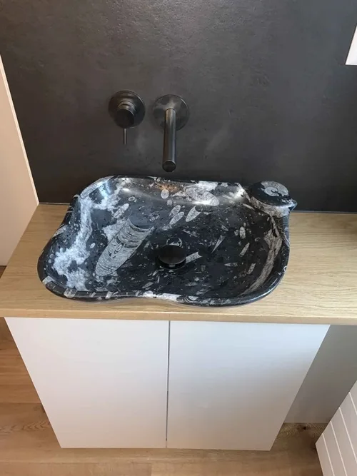 Waschtisch mit Unterbaumöbel